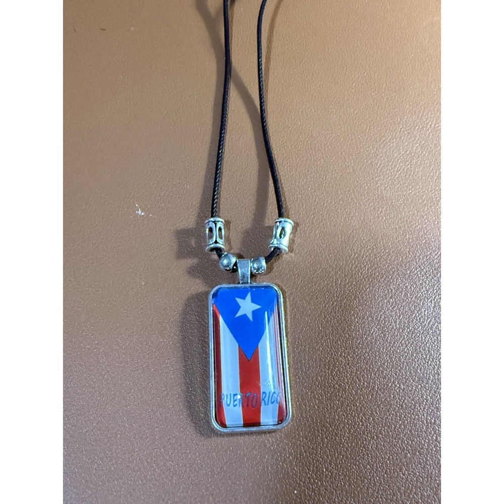 Puerto Rico Flag Pendant Necklace Multicolor Choker Charm 16in Unbranded